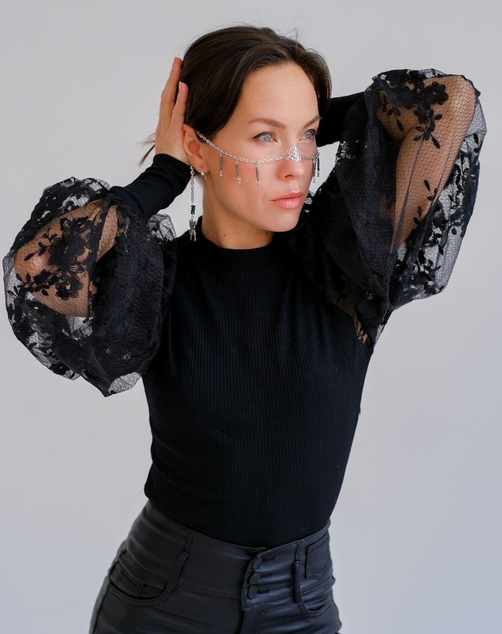 Handmade Face Chain "Warrior Queen"